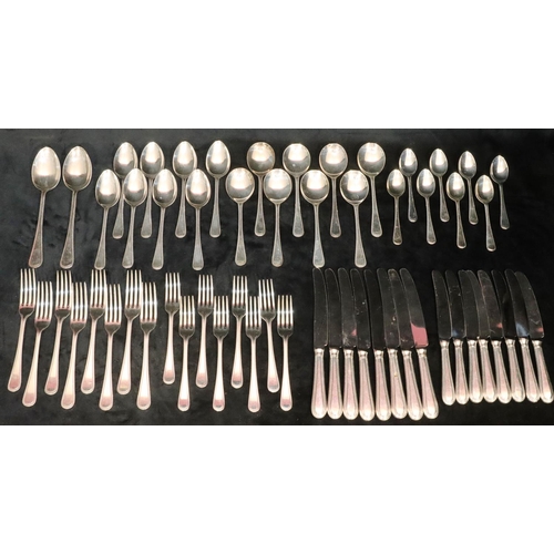 442 - An Arthur Price silver plated 8-place setting flatware service with ball rim, comprising of a pair o... 