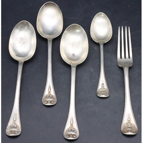 478 - A set of 3 Victorian silver serving spoons with shell motifs, London 1886 and a similar fork and des... 