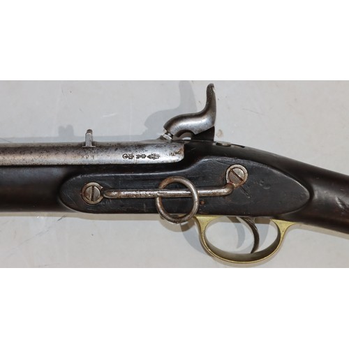 770 - An 1856 Pattern Enfield Cavalry Percussion Carbine, stamped with VR Tower and dated 1857, with ramro... 