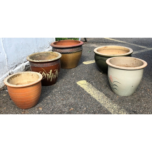 9007 - 5 various glazed terracotta plant pots, largest, 40cm diameter, tallest, 29cm high.