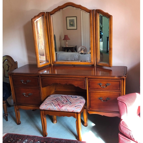 9010 - Pierre Fontaine bedroom suite comprising dressing table with triple mirror (mirror detaches), centra... 