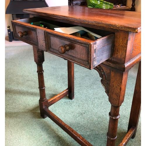 9014 - Titchmarsh and Goodwin small oak hall table  with 2 drawers, 60.7cm wide, 32.7cm deep, 71cm high. Th... 