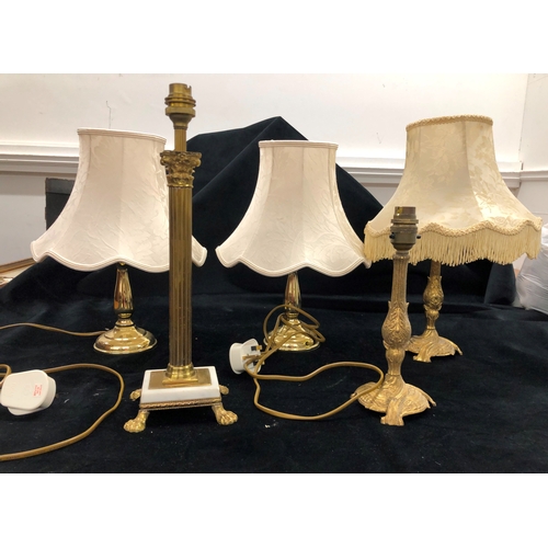 9019 - A pair of brass lamps, 25cm high (1 shade missing), a brass and white marble lamp, 37cm high (no sha... 