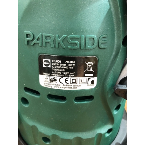 9084 - A Parkside XQ 600 sanding machine