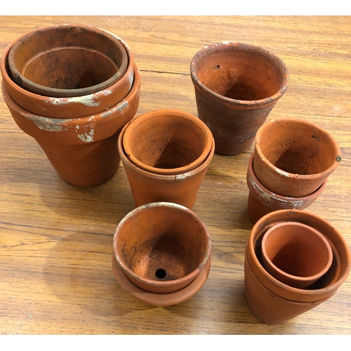 9087 - A quantity of various terracotta plant pots, largest 16cm high.