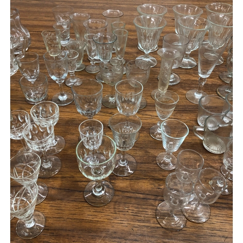 9116 - A large quantity of various drinking glasses etc.