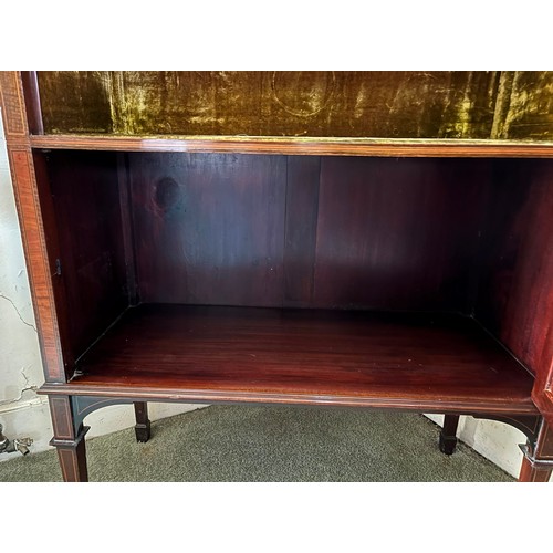 9225 - An Edwardian mahogany display cabinet on 4 square tapering legs with 1 large glass and wood design h... 