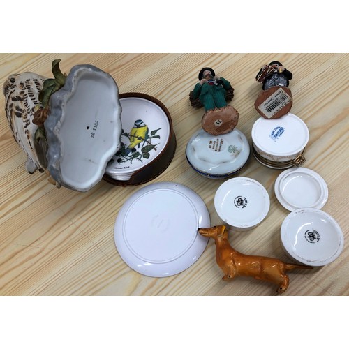 9133 - 4 small china pill boxes, Basil Matthews china figure of a sausage dog, a china figure of an owl, 2 ... 