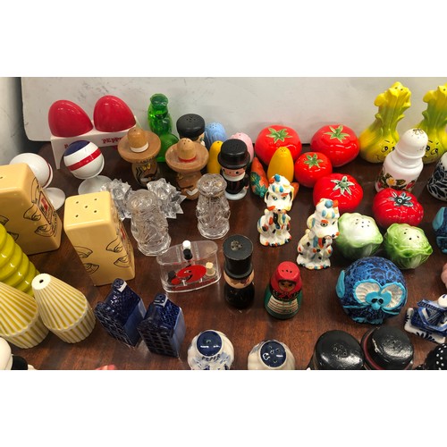 9160 - 2 pairs of Carltonware novelty salt and pepper pots and quantity of various novelty cruet salt and p... 