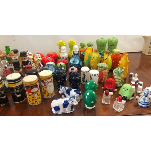 9160 - 2 pairs of Carltonware novelty salt and pepper pots and quantity of various novelty cruet salt and p... 