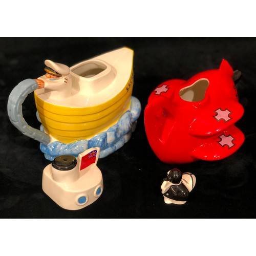 9191 - 2 Carltonware novelty teapots, Red Baron and SS Carlton (2)