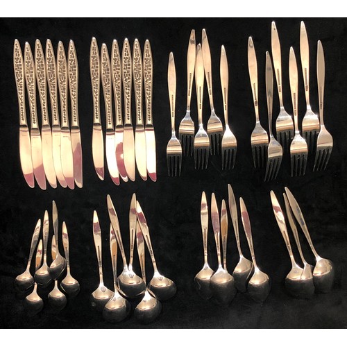 9210 - A Viners stainless steel 6-place setting flatware service, comprising of 6 dinner knives, 6 dessert ... 