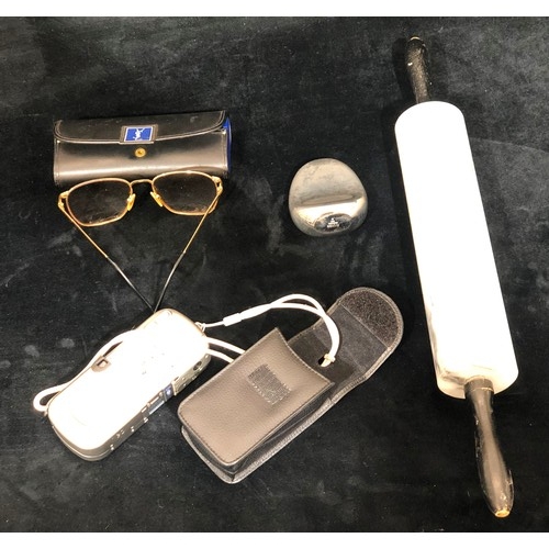 9213 - A Minolta Vectis 3000 camera, in leather case, a pair of Yves Saint Laurent glasses (cased), a Dansk... 