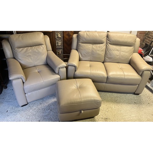 9268 - A good quality modern Italian beige leather 2-seater settee, approx 146cm wide 97cm deep and 90cm hi... 