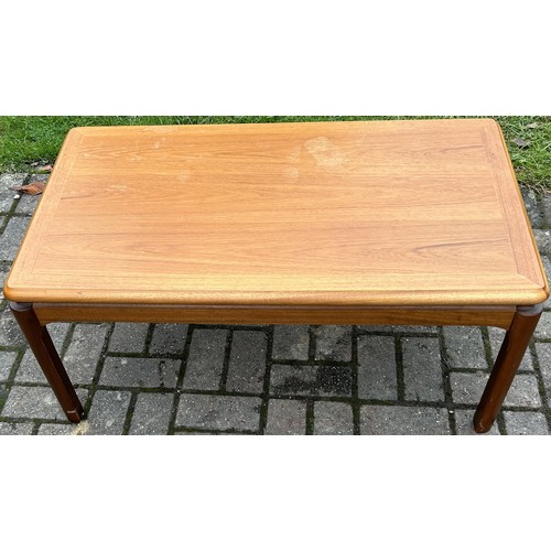 9271 - A Parker Knoll teak coffee table, 93cm x 52cm and a similar table, 106cm x 57cm (2). This item is he... 