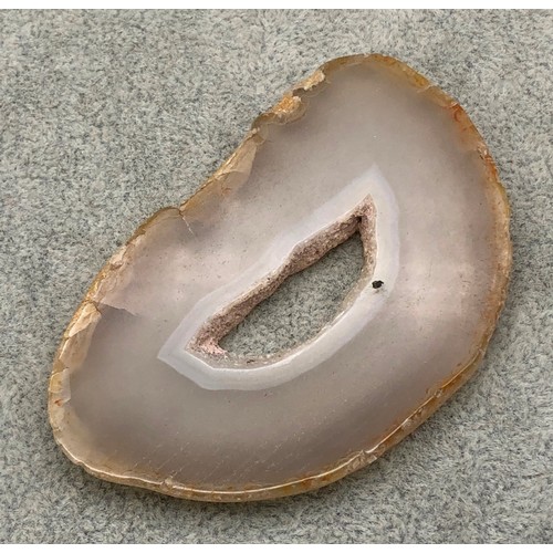 9252 - A slice of agate, 7.2cm long