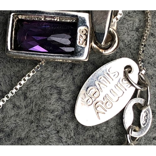 9262 - A silver and amethyst small drop pendant with chain