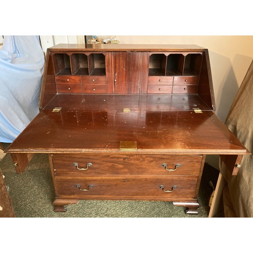 9125 - A mahogany bureau 4 drawers, with keys (some surface scratches), 97.5cm wide, 54cm deep, 108cm high.... 