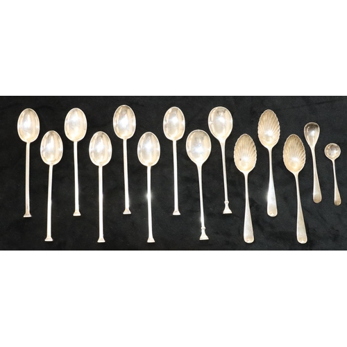 135 - A set of 6 George V silver seal topped teaspoons, Sheffield 1916/17, 3 other silver seal topped teas... 