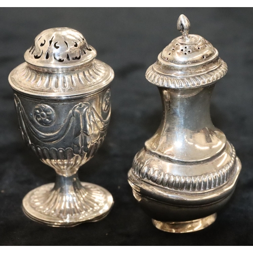 139 - A George III silver bulbous shaped pepperette with embossed swag, floral and reeded decoration, on r... 