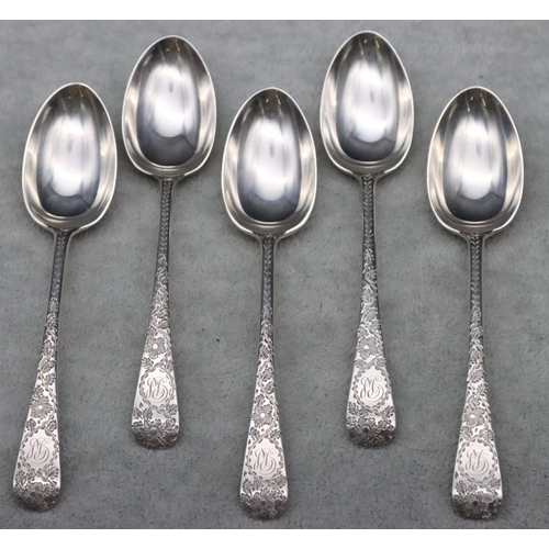 163 - A set of 5 Victorian silver teaspoons with chased floral and leaf decoration, 3.3oz