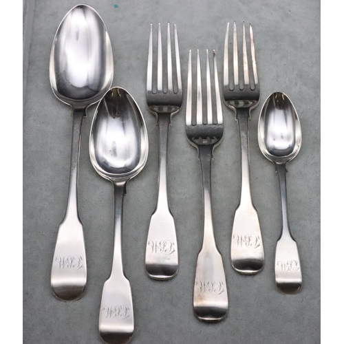 164 - A George IV silver tablespoon, 3 matching forks, a dessert spoon and a teaspoon, London 1825, 10.3oz