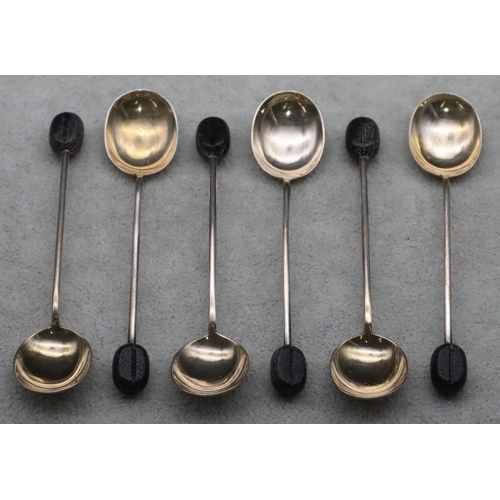 177 - A set of 6 Sheffield silver coffee bean spoons, in fitted black leather case, 1.1oz