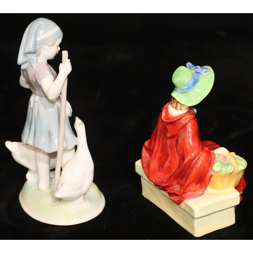 19 - A Royal Doulton figurine 