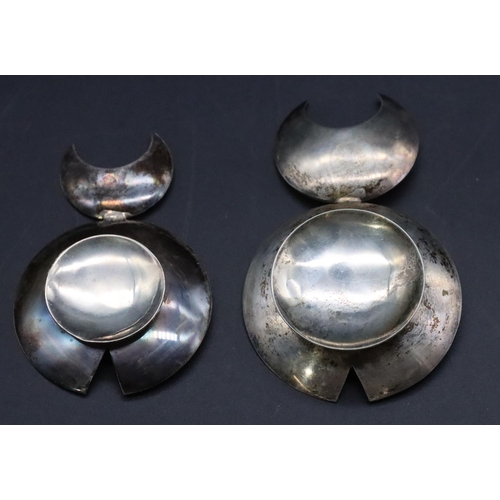 210 - A pair of novelty 800 silver coloured metal small graduated dishes in the form of fish, largest 9cm ... 