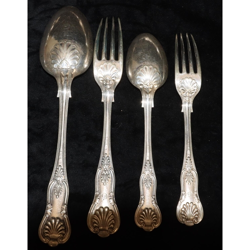 246 - A King's pattern silver plated flatware service, comprising of 9 tablespoons, 6 dessert spoon, 6 din... 