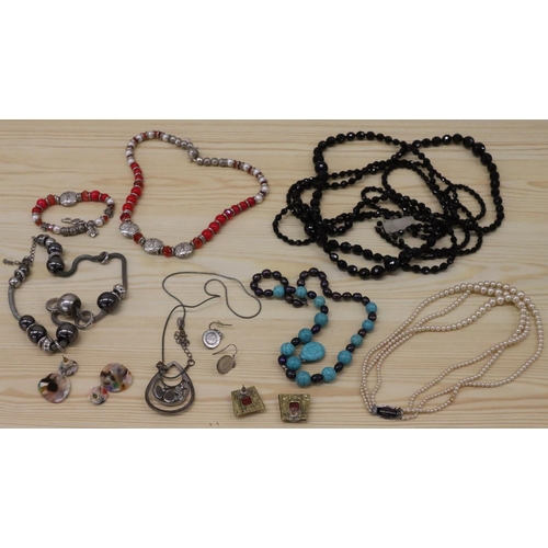 257 - A jet 4-strand graduated bead necklace and a small quantity of various bead necklaces etc.