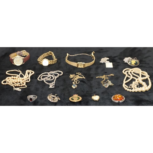 269 - A silver rope style chain and a small quantity of various costume and other jewellery,