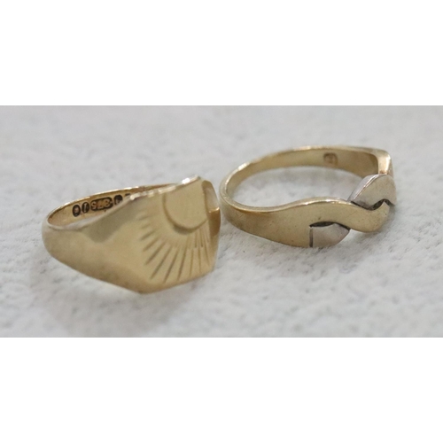 278 - A small 9ct gold signet ring, Size F/G and another similar 2-coloured gold twist ring, Size F/G, 3 g... 