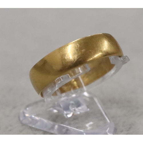 285 - A 22ct gold wedding ring, Size Q/R, 3.6 grams