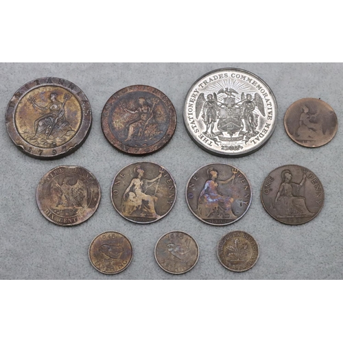 319 - An 18th Century Cartwheel Two Pence piece, 1797 and a smaller similar Cartwheel coin and a small qua... 