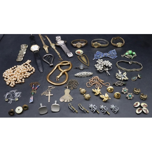 330 - 5 various ladies' wristwatches, 2 further wristwatches, a sea pearl necklace (clasp a/f) and a quant... 