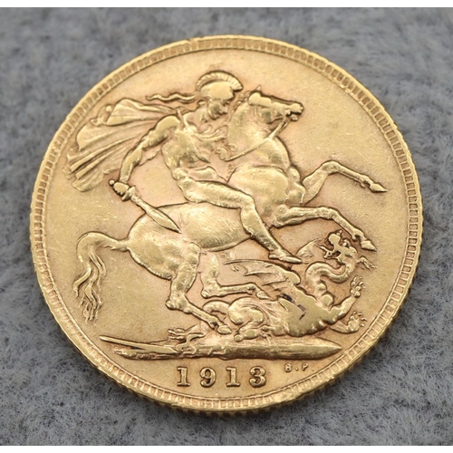 401 - A George V gold sovereign, 1913