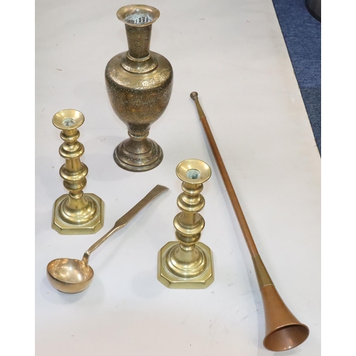 468 - A pair of brass candlesticks on turned stems with square chamfer bases, 26.5cm high, a brass soup la... 