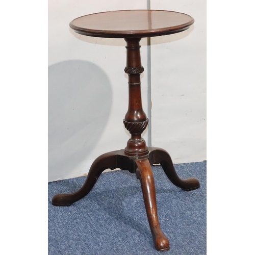 552 - A George III mahogany wine table with turned and carved stem on 3 splayed cabriole legs, top 35.5cm ... 