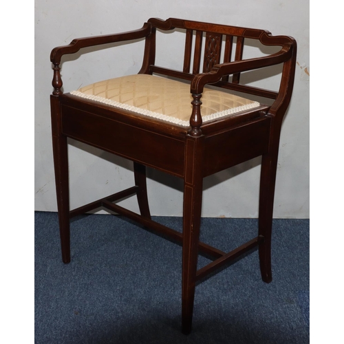 578 - An Edwardian mahogany 2-handled piano stool with inlaid stringing and banding, overstuffed hinged se... 