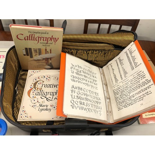 9286 - A quantity of calligraphy books, pens, nibs, ink etc.