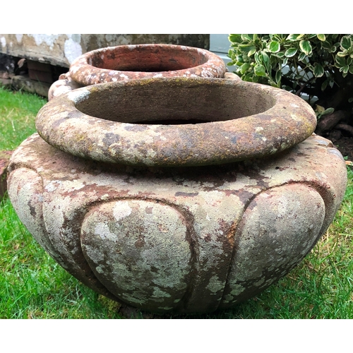 1176 - A pair of terracotta planters 30 cm high, top diameter 34cm with base stands. This item is not held ... 