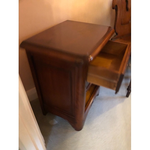 1229 - A bedside cabinet with 1 drawer and shelf below, 48cm high, 35.5cm deep, 60cm high. This item is not... 