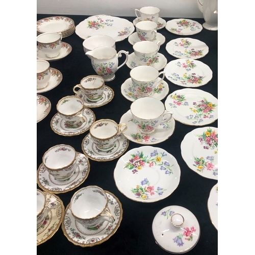 1006 - A quantity of various part services including Spode 