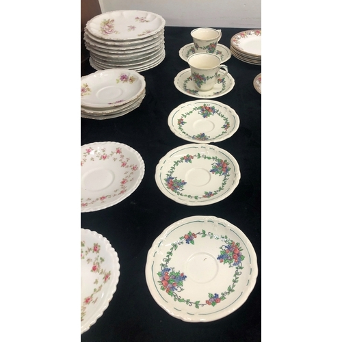 1006 - A quantity of various part services including Spode 