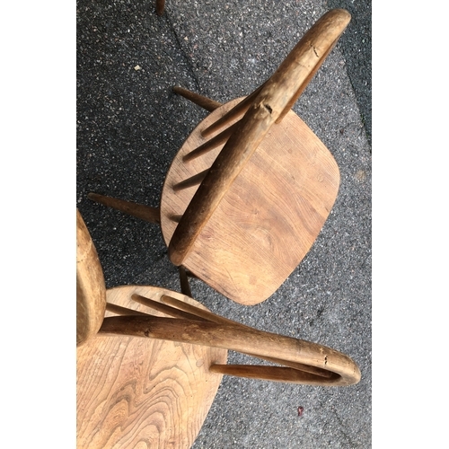 1023 - 5 matching Ercol chairs (1 leg restored, cracks to top of some chair backs and all generally worn an... 