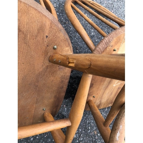 1023 - 5 matching Ercol chairs (1 leg restored, cracks to top of some chair backs and all generally worn an... 