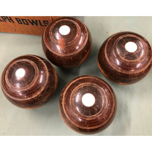 1314 - A vintage set of 4 Tyrolite Taylor & Rolph lawn bowls in original box all stamped Penshurst Bias 3 (... 