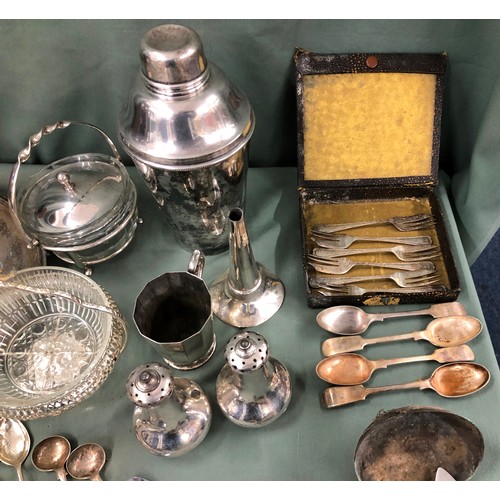 1315 - A quantity of silver plate including a gentleman's travel toiletry set in leather case (incomplete),... 