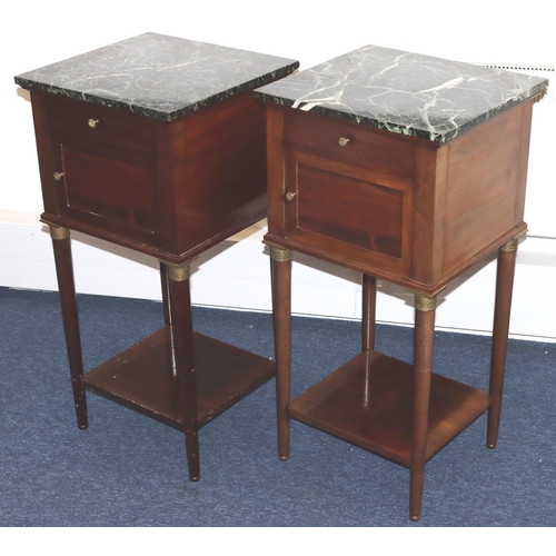 983 - A pair of 19th/20th Century mahogany bedside cupboards with green marble tops (1 in need of restorat... 